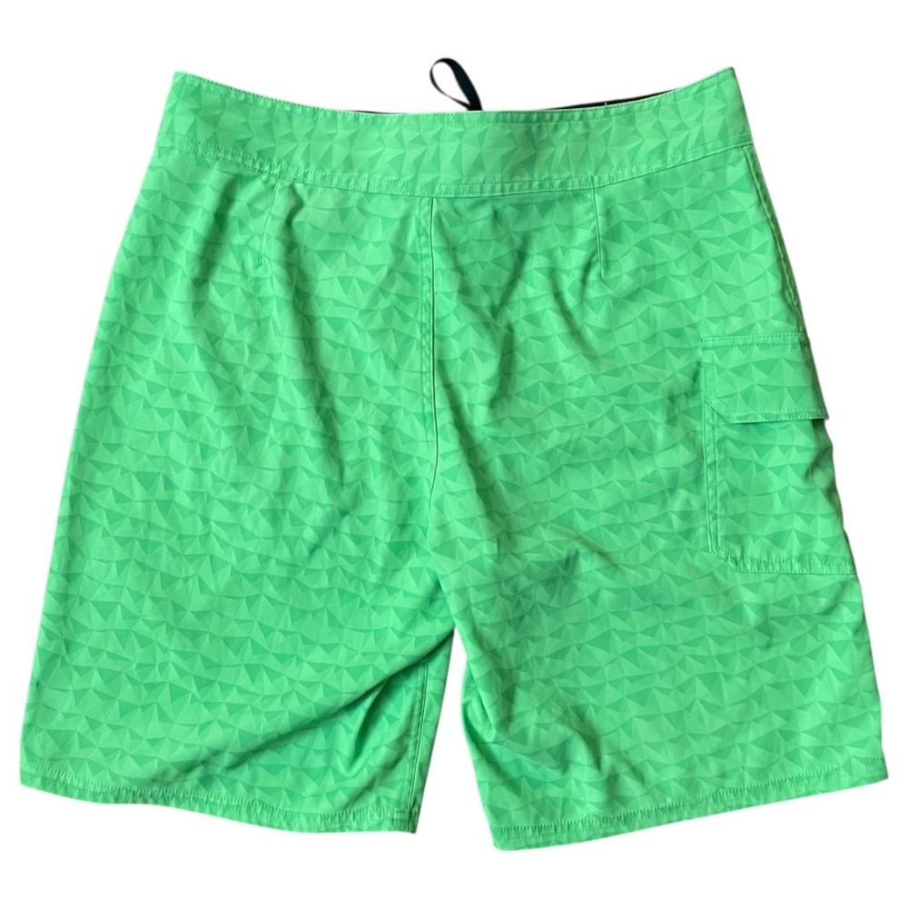 Under Armour HeatGear Shorts - Black and Neon Green - Picture 2 of 4